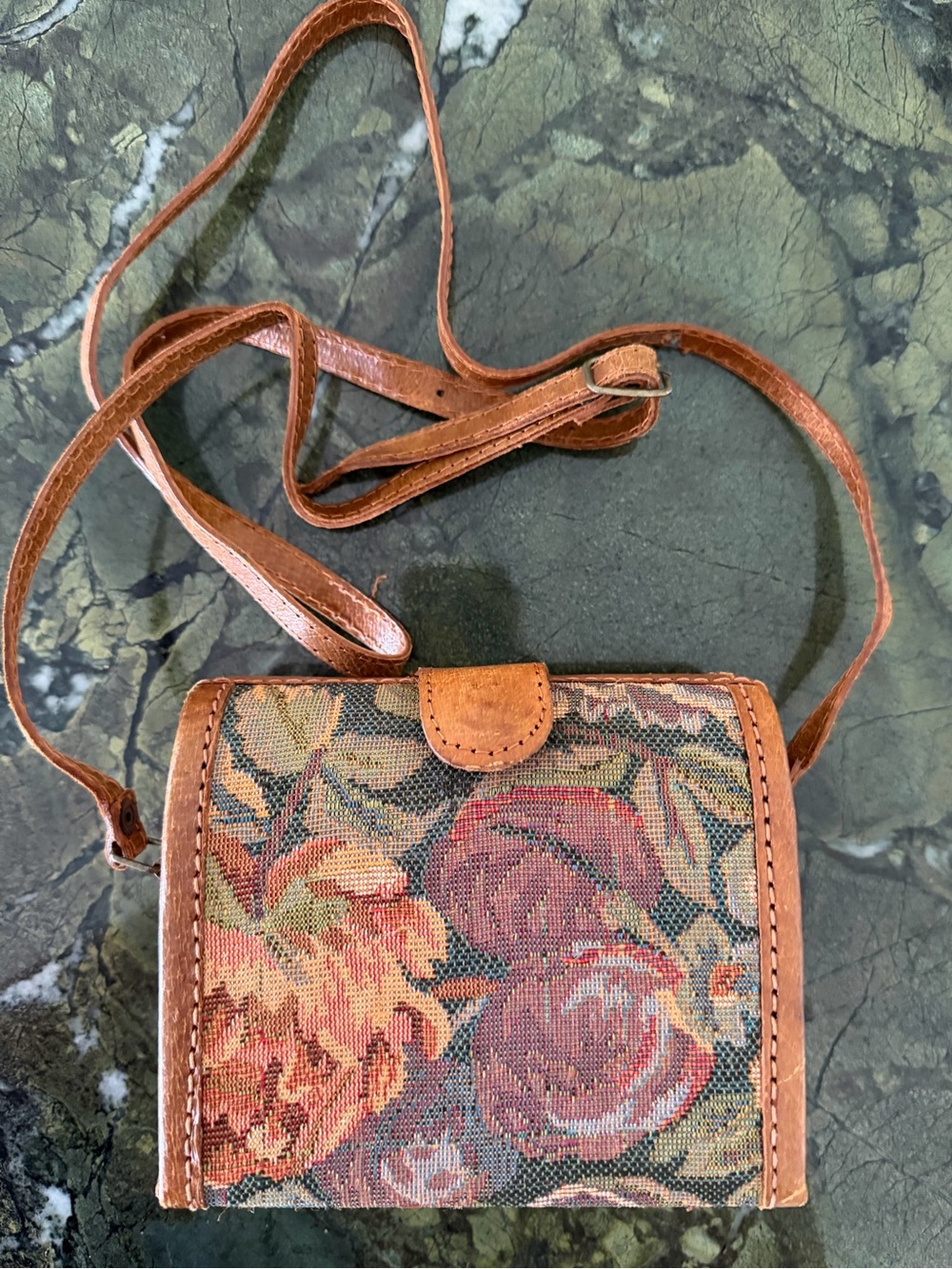 Barganza Crossbody Bag